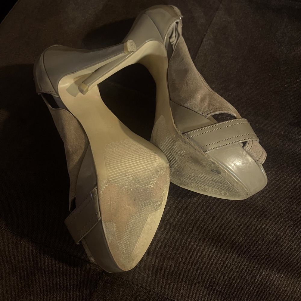 Heels - Picture 2 of 2